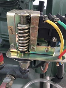 空壓機壓力升到0.8以上還不會自動停止,該怎么調節,有兩個可調節的彈簧,是該旋緊還是旋松